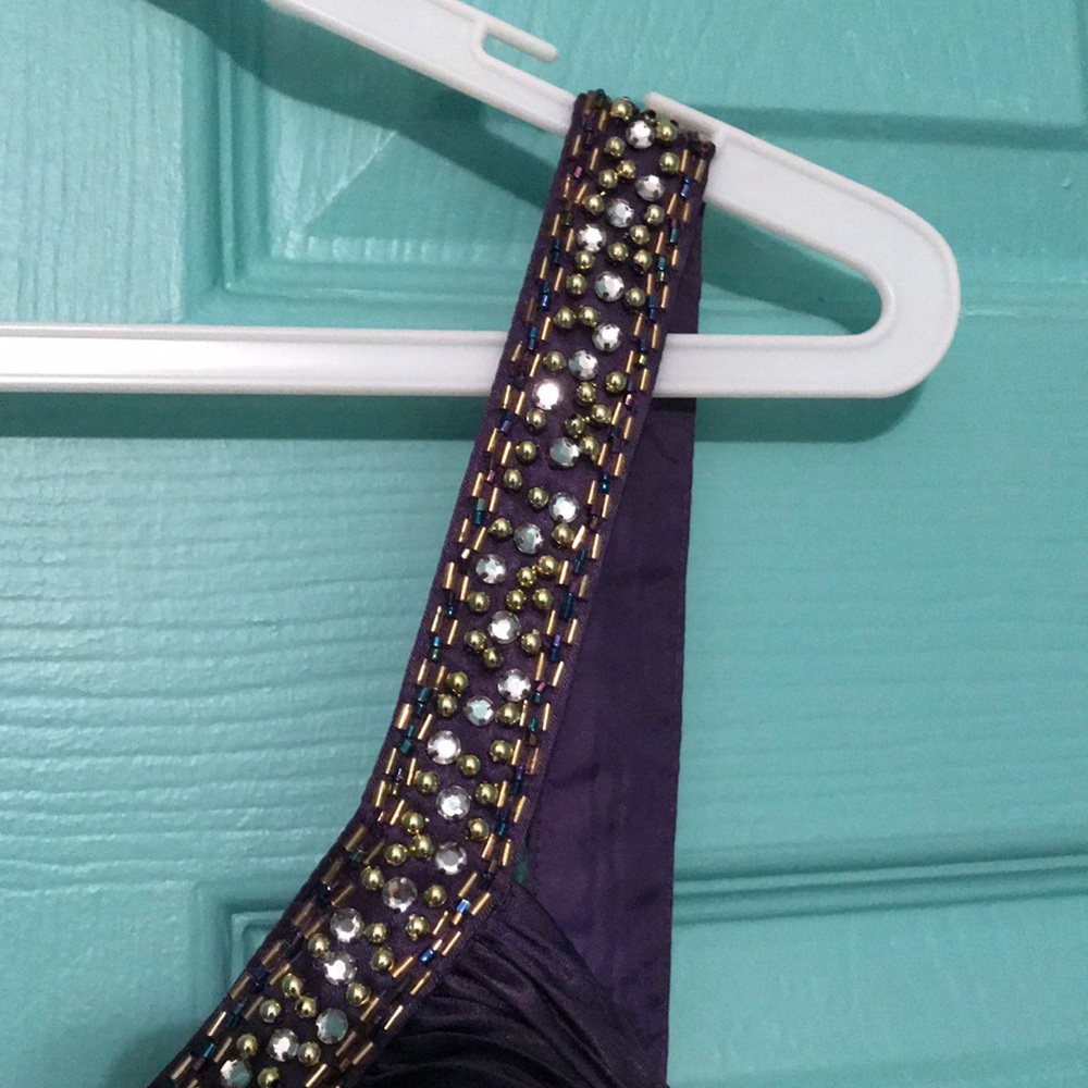 Formal Dress - Picture 5 of 8